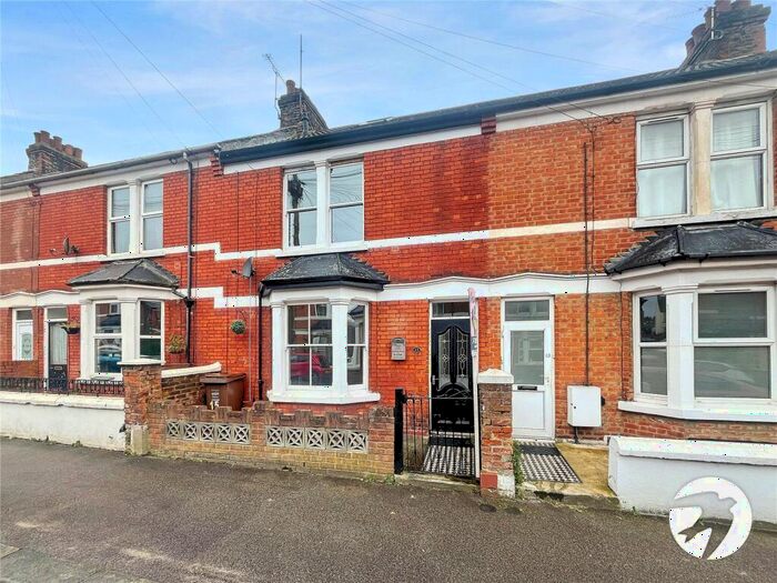 3 Bedroom Terraced House To Rent In Chester Road, Gillingham, Kent, ME7
