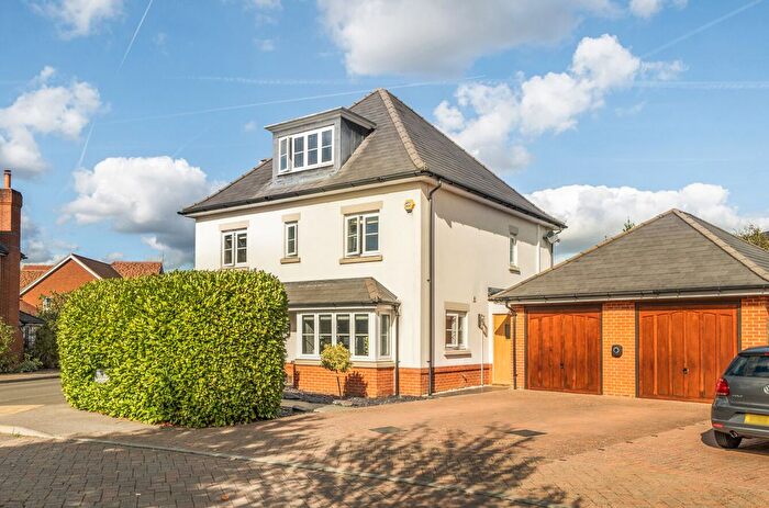 5 Bedroom Detached House For Sale In Braybrooke Crescent, Wokingham, Berkshire, RG40
