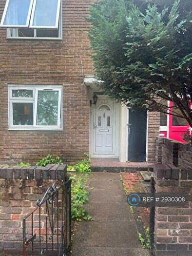 3 Bedroom Maisonette To Rent In Campbell Road, London, E3