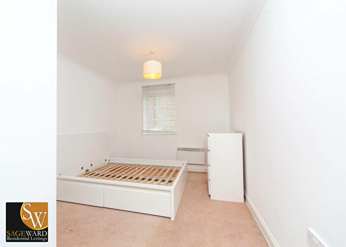 2 Bedroom Apartment To Rent In Newland Gardens, Hertford, Hertfordshire, SG13