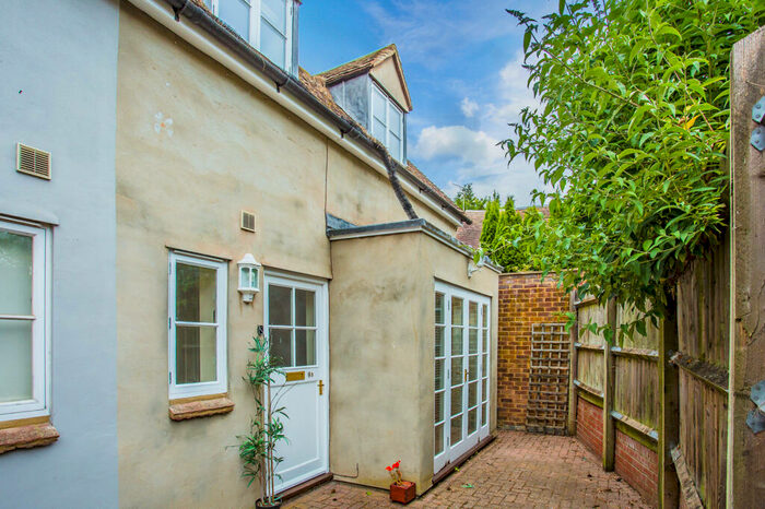 1 Bedroom Terraced House To Rent In West Street, Buckingham, MK18