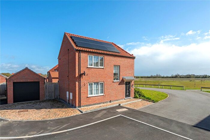 3 Bedroom Semi Detached House For Sale In Saxon Way, Ruskington, Sleaford, Lincolnshire, NG34