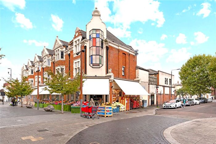 1 Bedroom Flat For Sale In Pretoria Avenue, Walthamstow, London, E17
