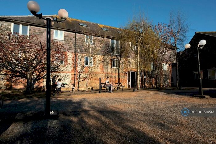 2 Bedroom Flat To Rent In Maltings Barn, Lewes, BN7