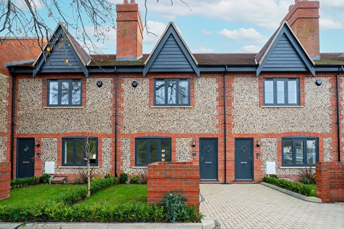 4 Bedroom Terraced House To Rent In Chapel Croft, Chipperfield, Kings Langley, Hertfordshire, WD4