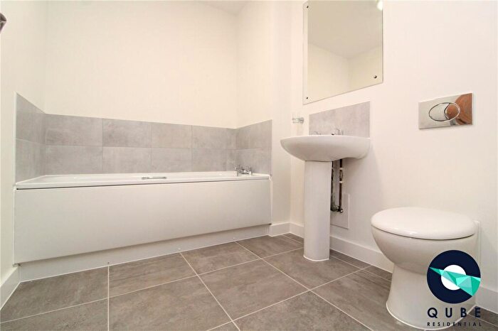 2 Bedroom Flat To Rent In Adelphi Wharf, Adelphi Street, Salford, Greater Manchester, M3