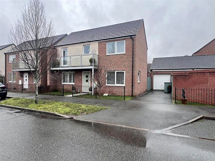 3 Bedroom Detached House For Sale In Highland Drive, Broughton, Milton Keynes, MK10