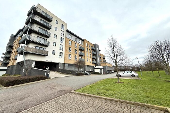 2 Bedroom Flat To Rent In Moyle House, DA17