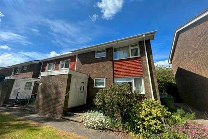 2 Bedroom Flat To Rent In Lincoln Court, Southampton, SO15
