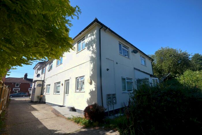 1 Bedroom Flat To Rent In Adelaide Road, Southampton, SO17