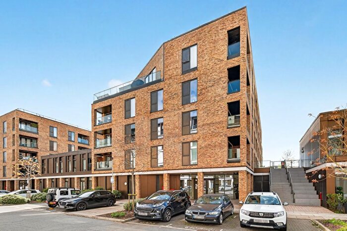 1 Bedroom Flat For Sale In Spitfire Chase, Walton-On-Thames, KT12