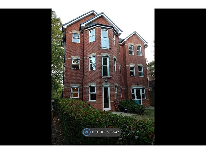 2 Bedroom Flat To Rent In Dukes Grange, Bournemouth, BH8