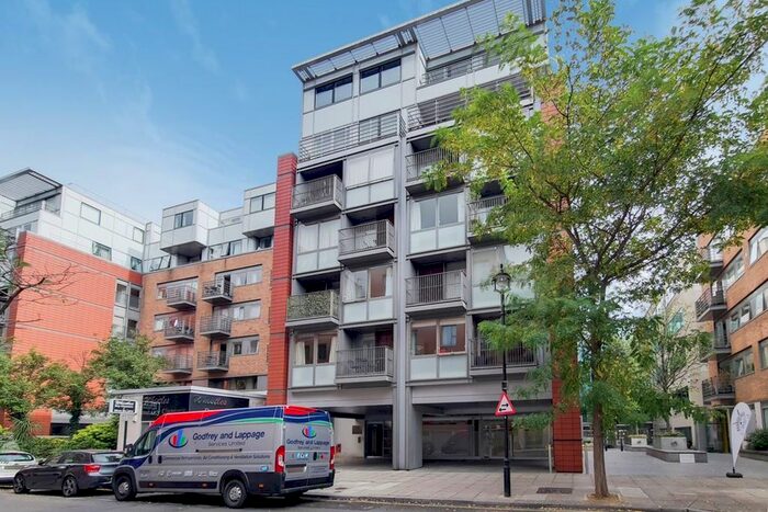 3 Bedroom Flat To Rent In Monck Street, London, SW1P