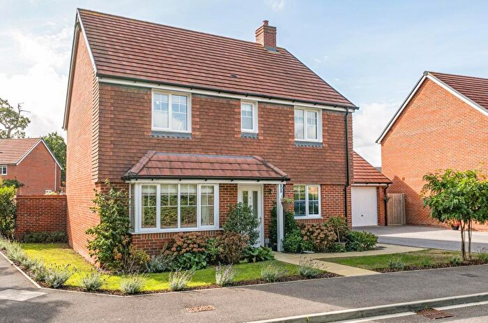 4 Bedroom Detached House For Sale In St. Swithun Wells Way, Fair Oak, Eastleigh, SO50