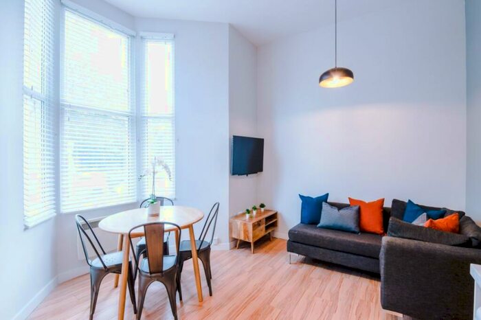 5 Bedroom Flat To Rent In Jesmond Road, Newcastle, NE2