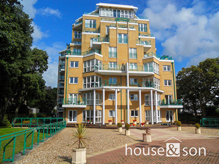 3 Bedroom Apartment For Sale In Dunholme Manor, Manor Road, East Cliff, Bournemouth, BH1