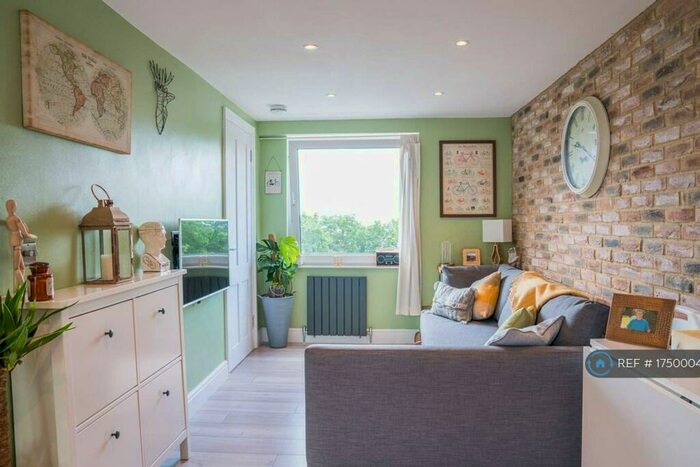 1 Bedroom Flat To Rent In Priory Crescent, London, SE19