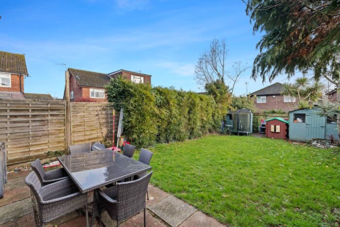 3 Bedroom Semi-Detached House For Sale In Ref: Sb - Aviary Way, Crawley Down, RH10