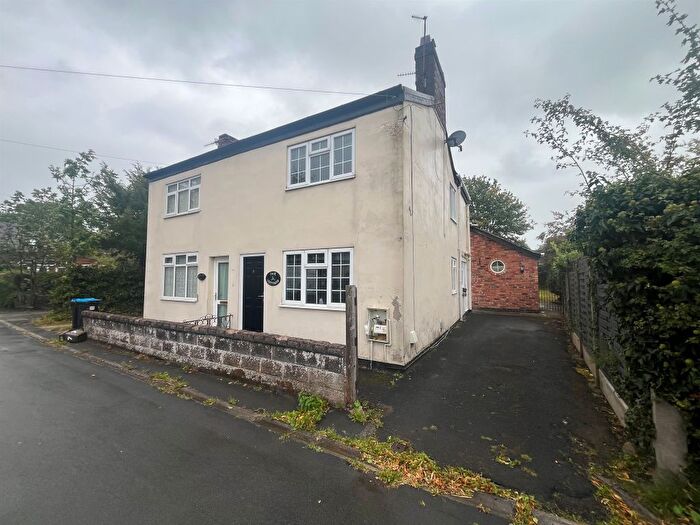 2 Bedroom Semi-Detached House For Sale In Darnhall School Lane, Winsford, CW7