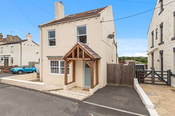 4 Bedroom Detached House For Sale In Denby Dale Road West, Wakefield, WF4