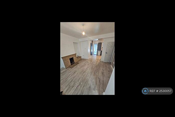 3 Bedroom Terraced House To Rent In Birkin Street, Bristol, BS2