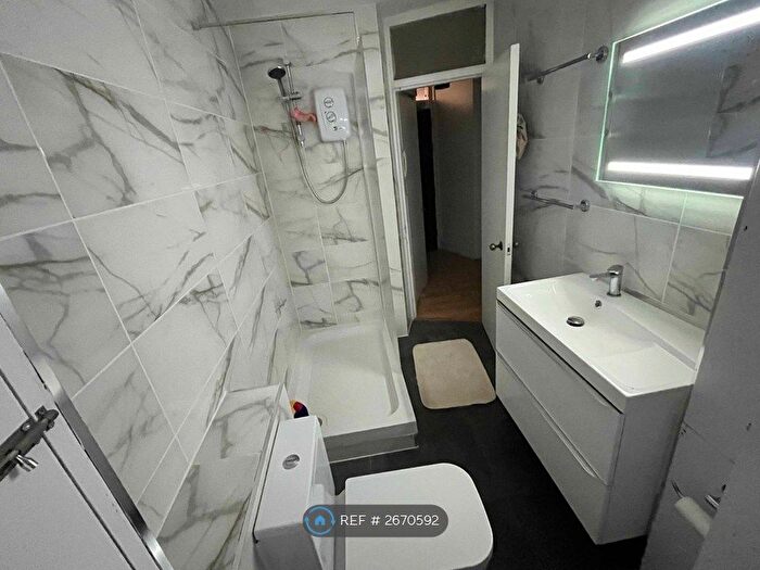 2 Bedroom Flat To Rent In Colechurch House, London, SE1