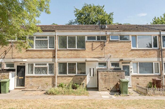 3 Bedroom Terraced House For Sale In Lincoln Way, Thetford, IP24