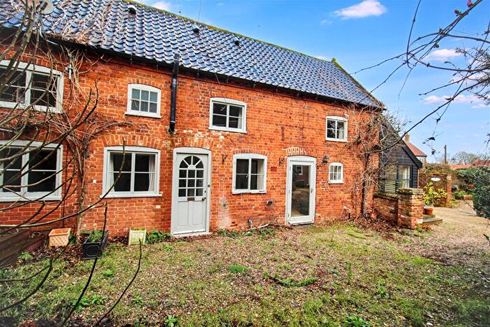 4 Bedroom Cottage For Sale In Burgh Road, Aylsham, NR11