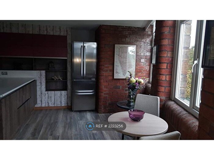 1 Bedroom Flat To Rent In Fearnly Mill, Huddersfield, HD5