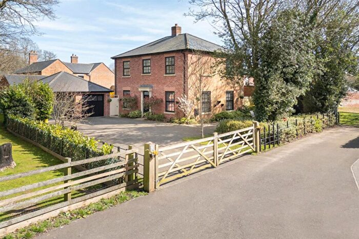 4 Bedroom Detached House For Sale In Dixwell Way, Rugby, CV23