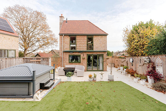 3 Bedroom Detached House For Sale In Lilys Orchard, Portishead, BS20