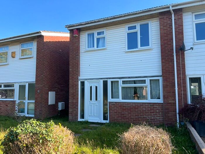 3 Bedroom Semi-Detached House To Rent In Birch Close, Patchway, Bristol, BS34