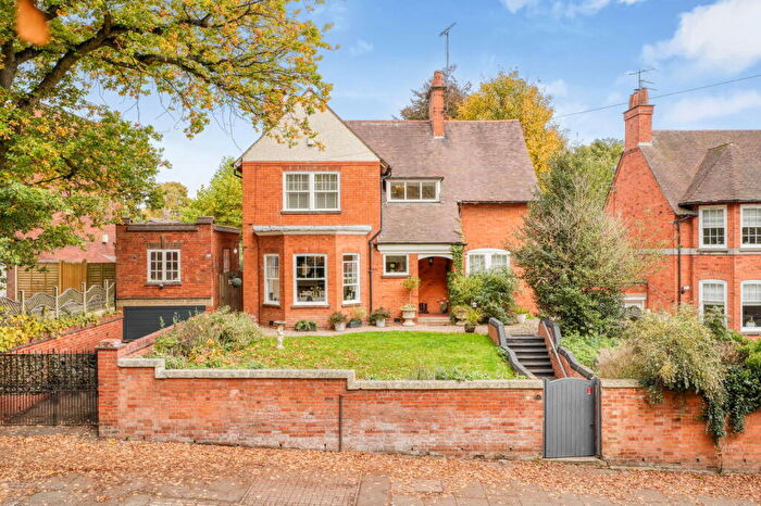 4 Bedroom Detached House For Sale In Harlestone Road, Northampton, NN5