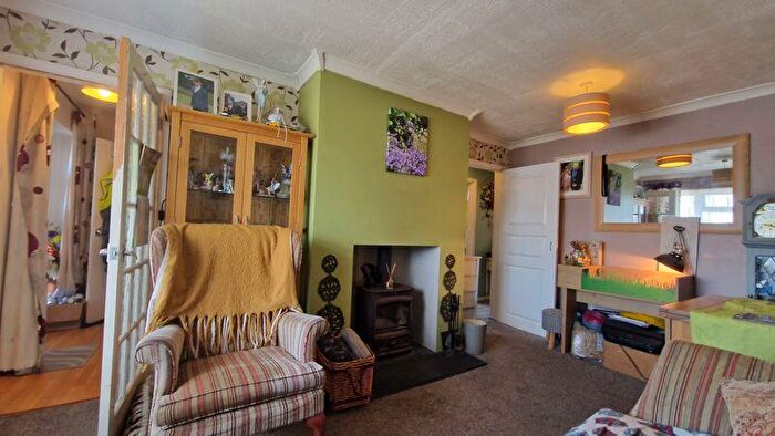 2 Bedroom Bungalow For Sale In Alder Grove, Forest Hill, Yeovil, BA20