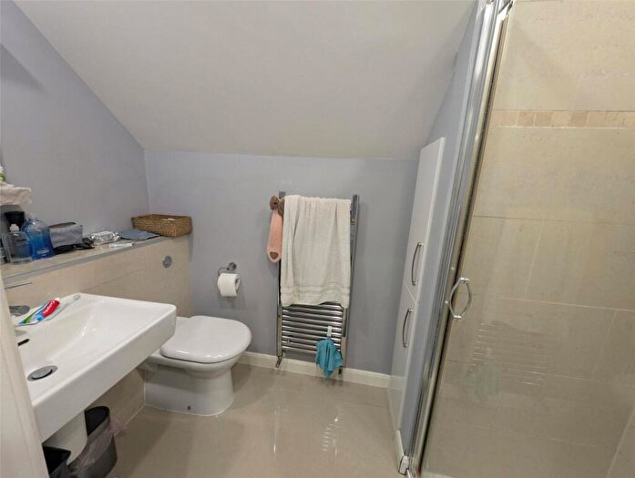 5 Bedroom Detached House For Sale In Collingwood Crescent, Guildford, Surrey, GU1