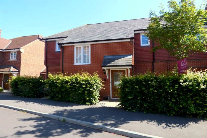 2 Bedroom Maisonette To Rent In Blackberry Gardens, Winnersh, RG41