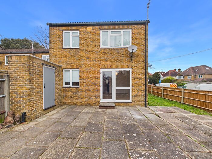 1 Bedroom Flat For Sale In Closemead Close, Northwood, HA6