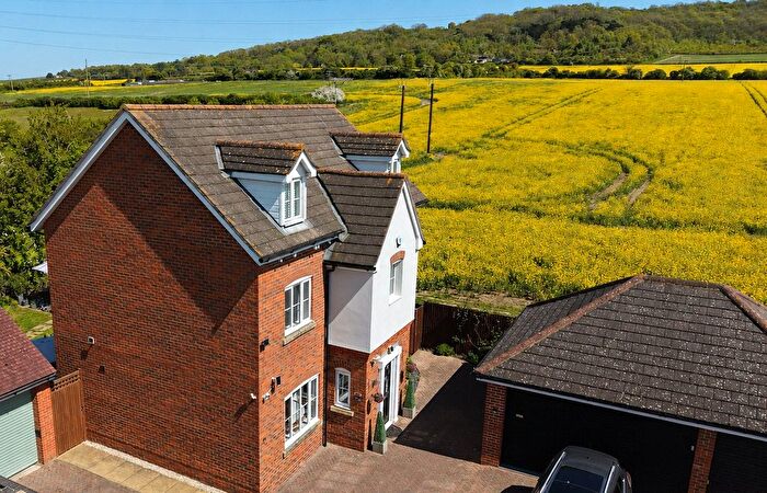 5 Bedroom Detached House For Sale In Oldfield Drive, Wouldham, Rochester, ME1
