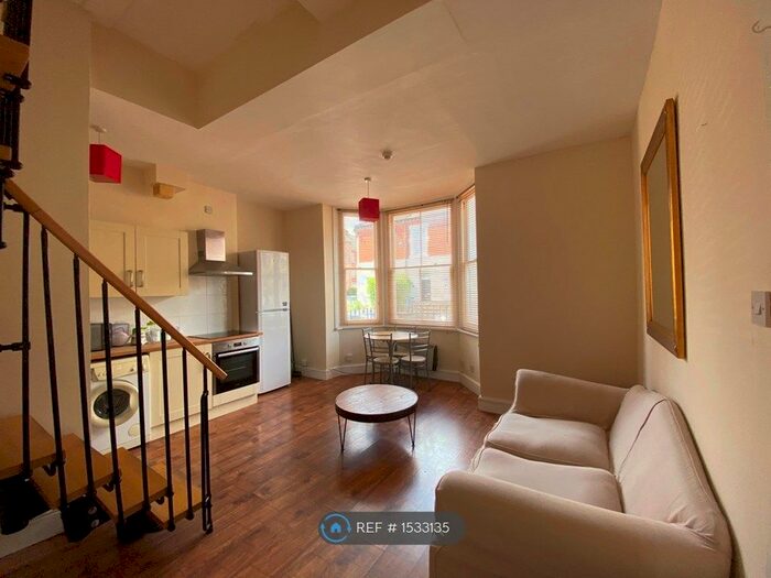 2 Bedroom Flat To Rent In North Parade, Derby, DE1