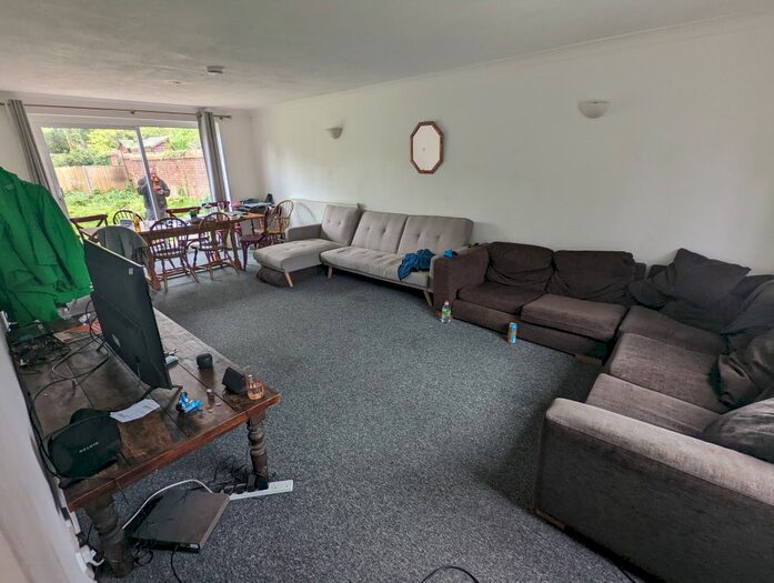 8 Bedroom Detached House To Rent In Whitley Street, Reading, RG2