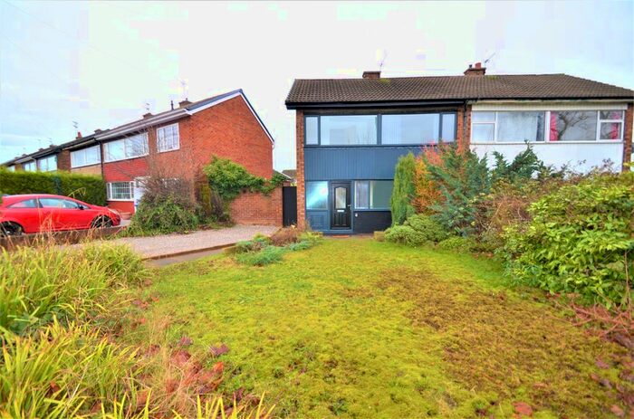 3 Bedroom Semi-Detached House To Rent In Doncaster Road, Kirk Sandall, Doncaster DN3