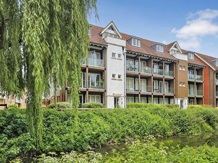 2 Bedroom Apartment For Sale In The Rope Walk, Canterbury, CT1