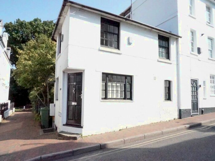 1 Bedroom Property To Rent In Little Mount Sion, Tunbridge Wells, Kent, TN1