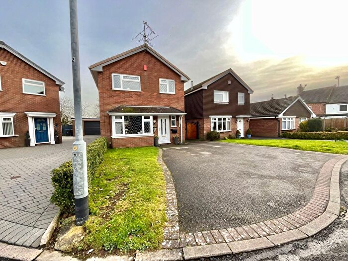 3 Bedroom Detached House For Sale In Glebe Close, Blythe Bridge, ST11