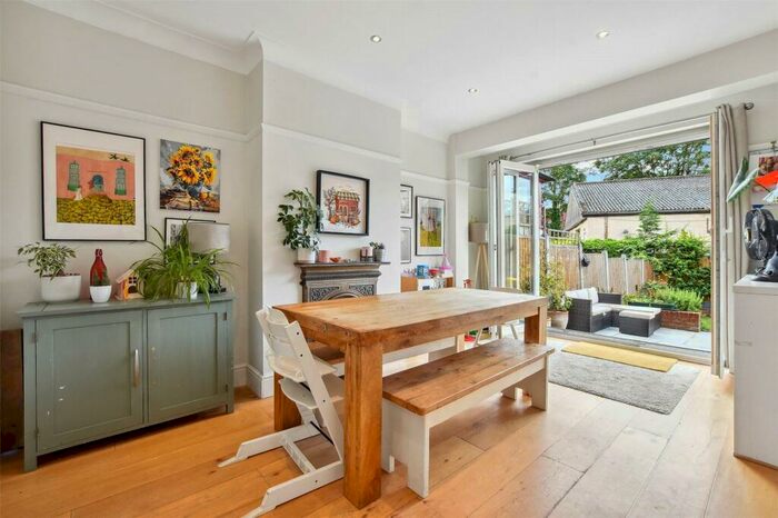 3 Bedroom Terraced House To Rent In Crescent Rise, London, N22