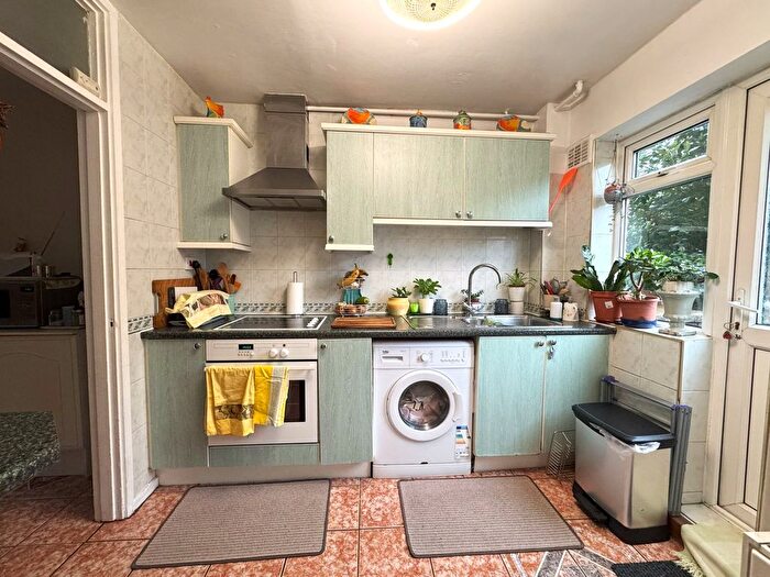3 Bedroom Terraced House For Sale In Princes Terrace, Plaistow, London, E13