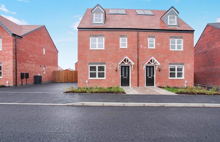 4 Bedroom Semi-Detached House To Rent In Coe Close, Earl Shilton, LE9