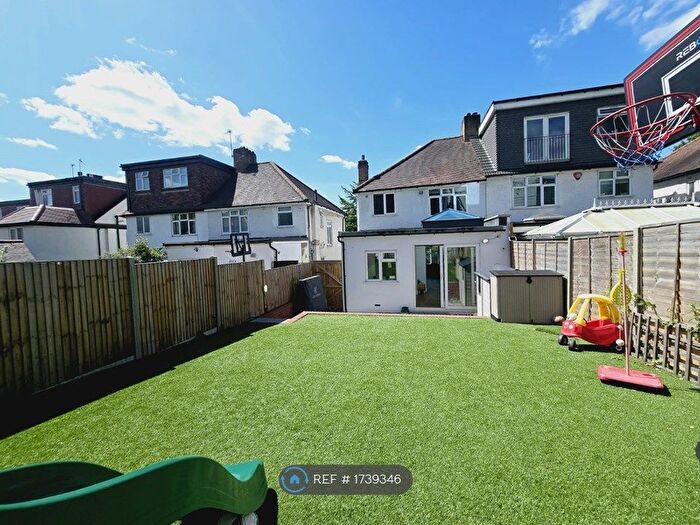 3 Bedroom Semi-Detached House To Rent In Holders Hill Avenue, London, NW4