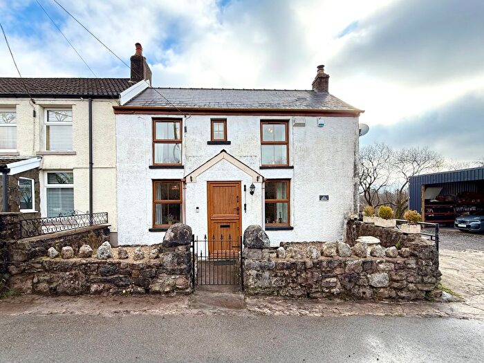 2 Bedroom Semi-Detached House For Sale In Gelli Neuadd, Penderyn, Aberdare, Rhondda Cynon Taf, CF44