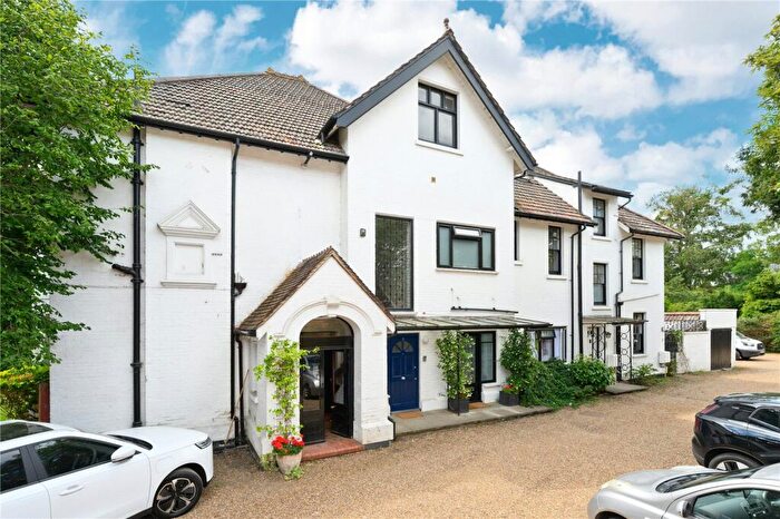 2 Bedroom Maisonette To Rent In Brackenhurst, St. Georges Avenue, Weybridge, Surrey, KT13